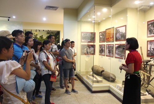 Đoàn khảo sát tại Bảo tàng Chiến thắng lịch sử Điện Biên Phủ (Điện Biên)
